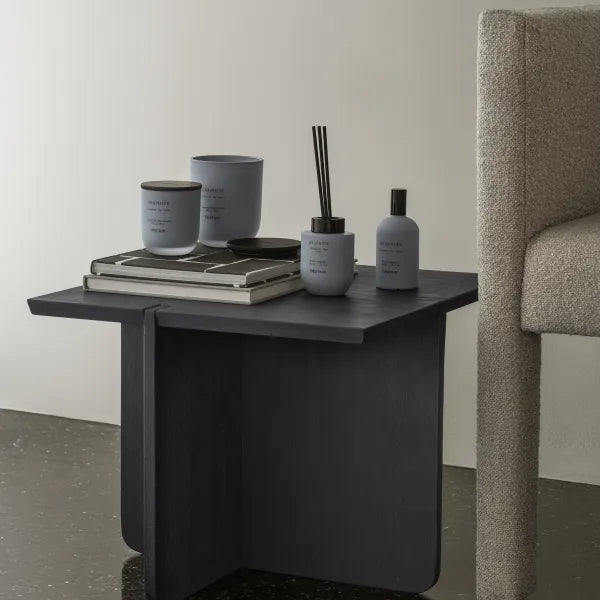 blomus TUOKSU Duftkerze Graphite – im Glasgefäß